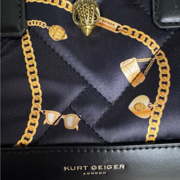 Kurt Geiger Black Quilted Mini Tote with Gold Chain Print💝 - Picture 4 of 10